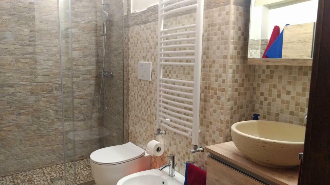 Apartmán La Terrazza Sul Castello Palmariggi Exteriér fotografie