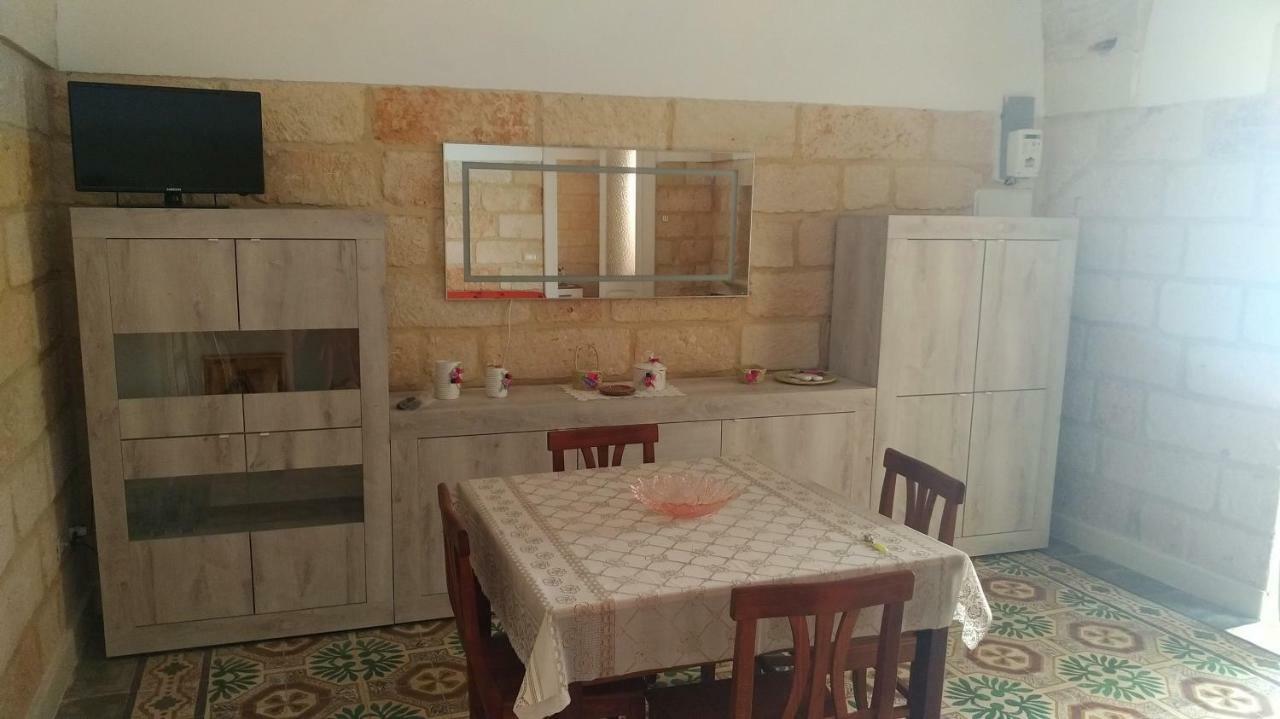 Apartmán La Terrazza Sul Castello Palmariggi Exteriér fotografie